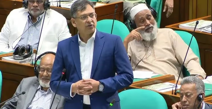 জুলাইযোদ্ধাদের সুরক্ষা দিতে সরকার অঙ্গীকারবদ্ধ: স্বরাষ্ট্রমন্ত্রী