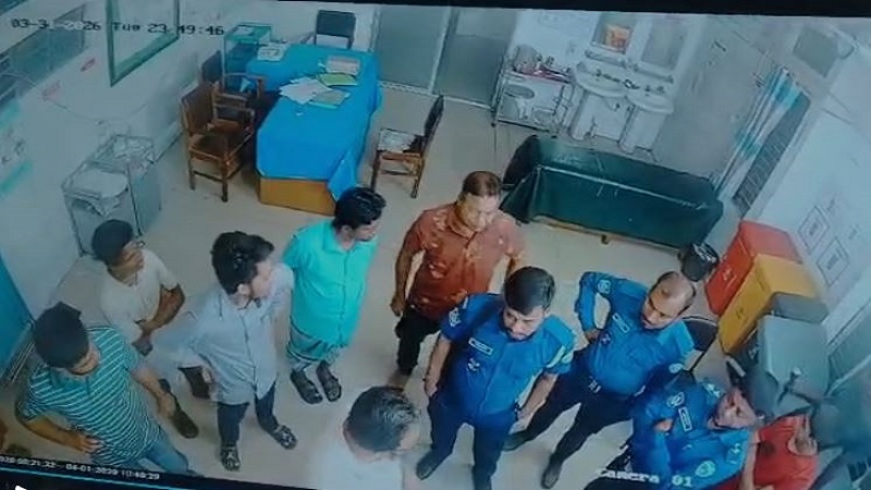 চিকিৎসা কেন্দ্রে পুলিশি হস্তক্ষেপের অভিযোগ: মনোহরগঞ্জে তদন্ত রিপোর্টে চাঞ্চল্য